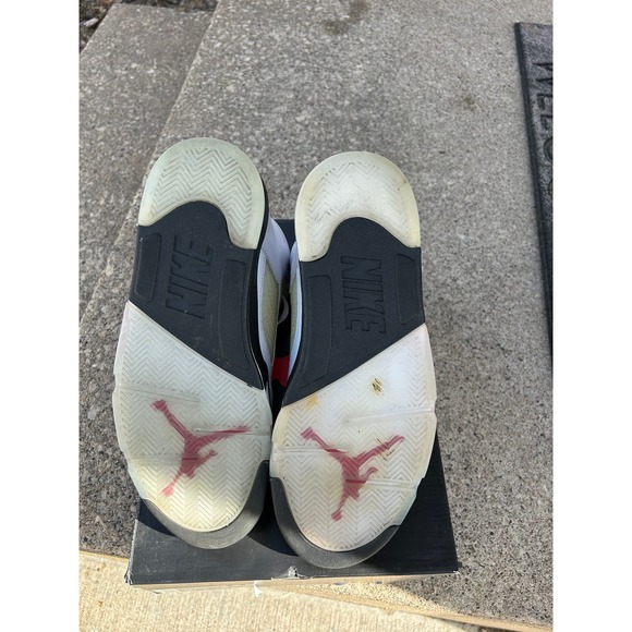 Jordan 5 Fire Red Silver Tongue - Picture 4 of 5